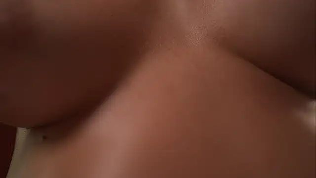 XXX chat uživo modela LIttle_Rina_