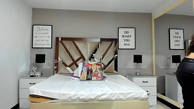 cellestehot: απευθείας συνομιλία ΧΧΧ