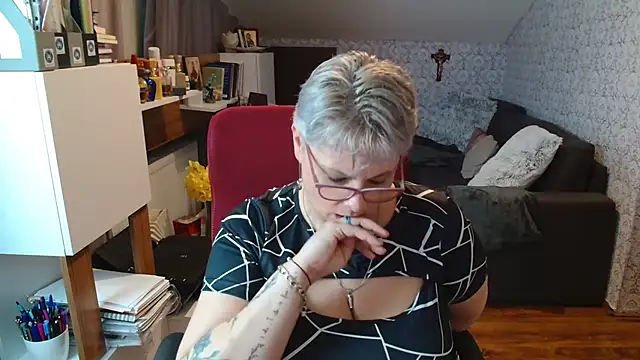 Živý XXX chat bigtits4you