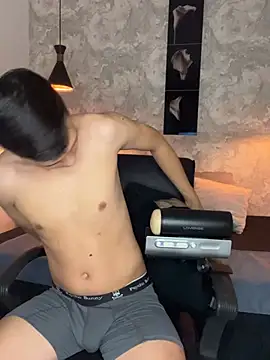 Show modela ian_jacob na web-kameri