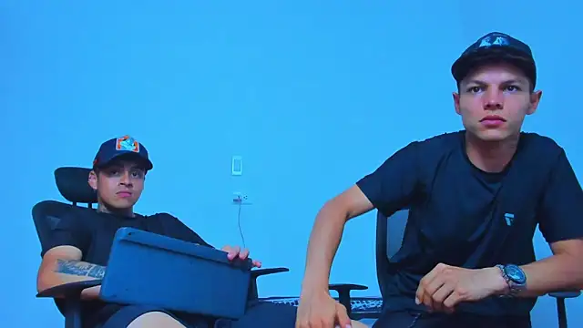 Thomas-Wil 라이브 XXX 채팅