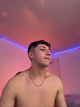 oliver_kyy 在線直播表演