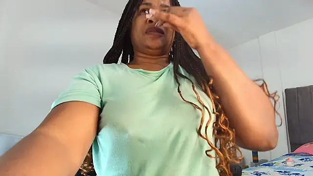 luxy_benet's Live XXX Chat