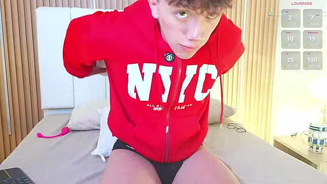 Chat +18 de Tomy_Rox ao vivo