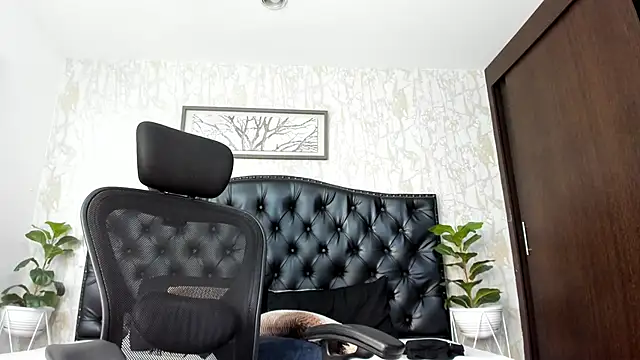 Lander_Cruz Pertunjukan Webcam