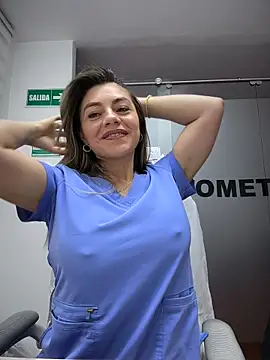 Show de alicee16 na webcam