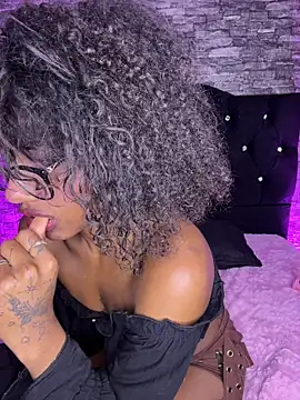 Morena_fire: απευθείας συνομιλία ΧΧΧ