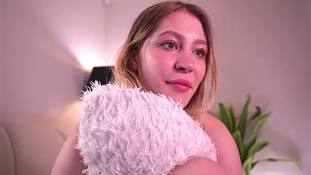 MiaBangerのライブXXXチャット