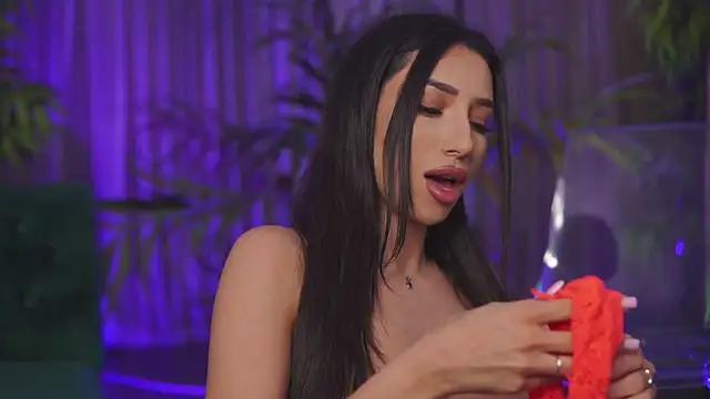 GinaValentinna's Live XXX Chat