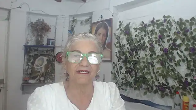 FunnyGrandma's Webcam Show
