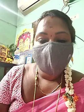 Tamil_Hot_Priya's Live XXX Chat