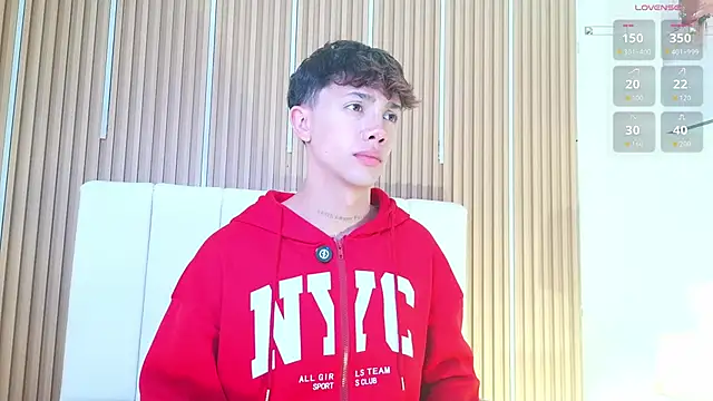 Tomy_Rox Live XXX-chat