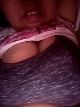 Chat XXX en directo de Radika345