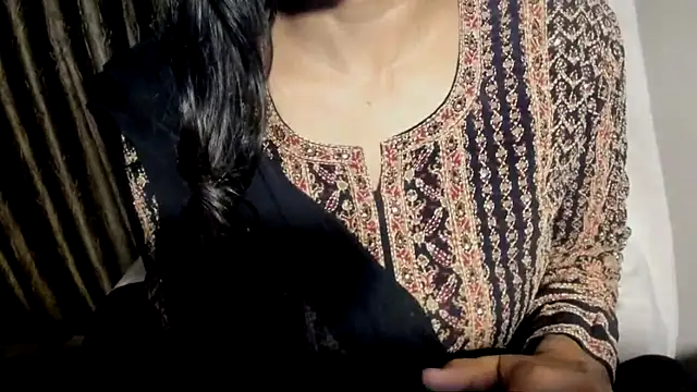 TheShyGirl_ লাইভ XXX চ্যাট