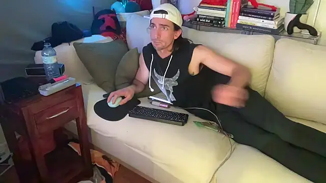 DylanBrook Show in webcam