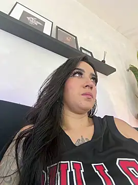 EmmyEvans1 Live XXX-Chat