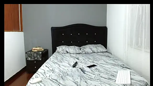 Sembang XXX Secara Langsung Emilia_1995