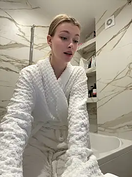 Chatroom XXX en direct de FriendlyFire_18