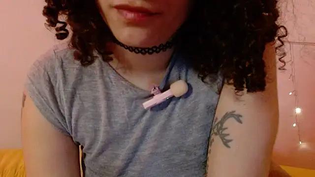 LouSalomexx élő XXX-chatje