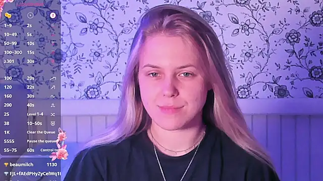 แชท XXX สดของ AngelAnty