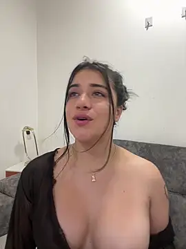 แชท XXX สดของ KallyMyller1