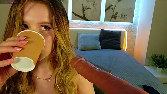 Betty_June élő XXX-chatje