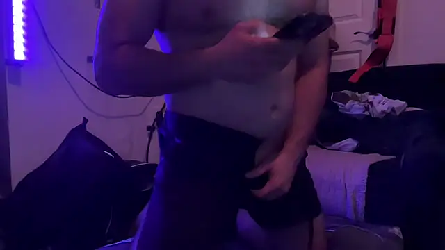 southFLJason305 Show in webcam