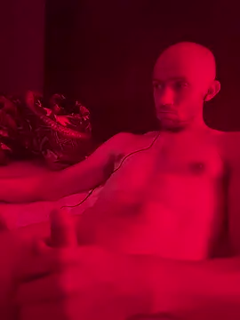 cloudyplay661's Webcam Show