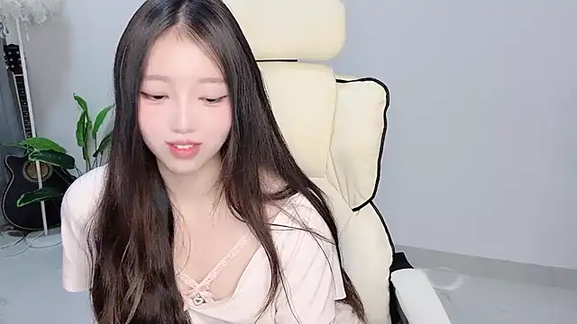 Yukiy8877 网络视讯表演