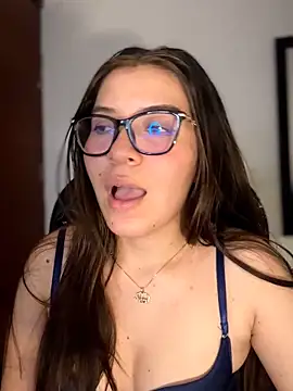 MatchedEyebrow's Webcam Show