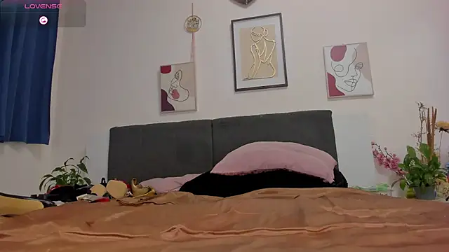 Chatroom XXX en direct de Almatoys