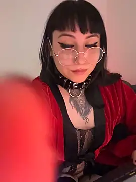 Ravenna666_ লাইভ XXX চ্যাট