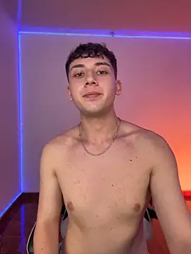 oliver_kyy 在線直播表演