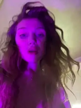 Онлайн чат XXX Emaline_Fane