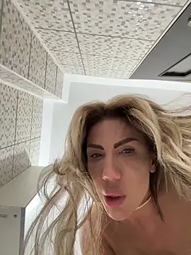 LoreennAny Chat XXX live