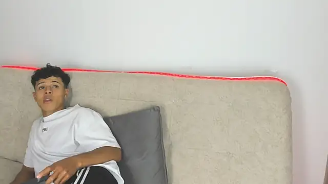 _Alex_Colton লাইভ XXX চ্যাট