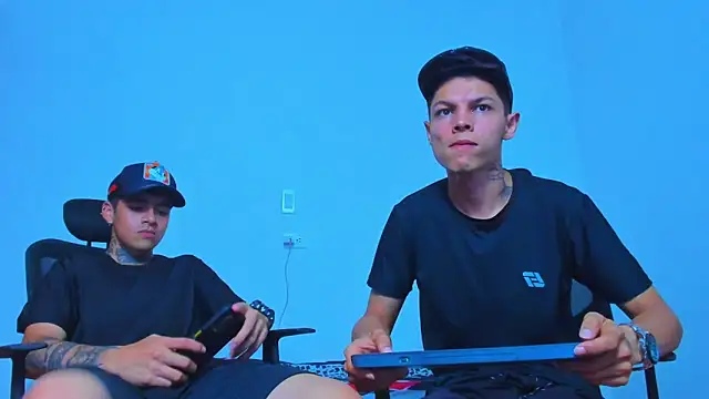 Thomas-Wil: απευθείας συνομιλία ΧΧΧ