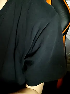 Živý XXX chat Aashikalaa