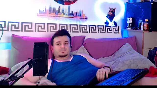 iuligruia69 网络视讯表演