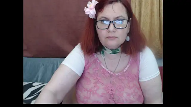 PlayfullMature Webcam show