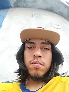 AlexAlejandro13 Chat XXX live