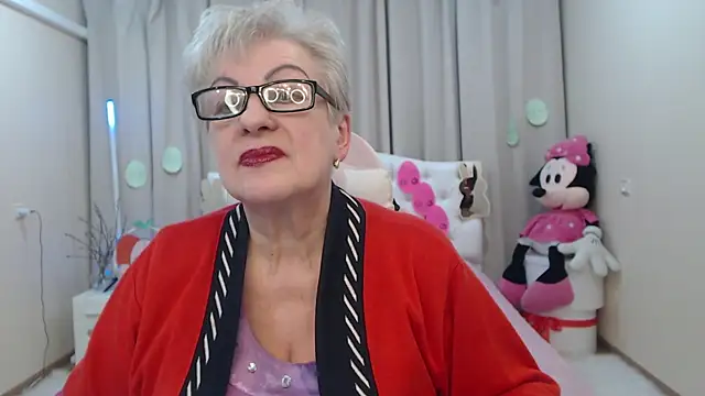 KayleSmoll: онлайн-секс-чат