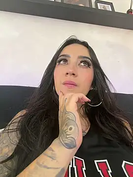 XXX chat uživo modela EmmyEvans1