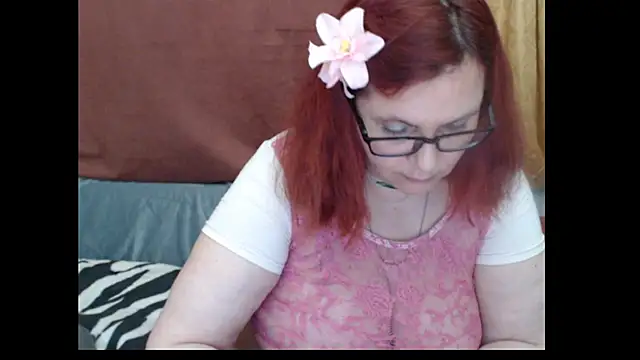 Chat XXX ao vivo de PlayfullMature