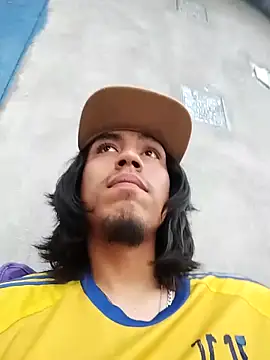 AlexAlejandro13のライブXXXチャット