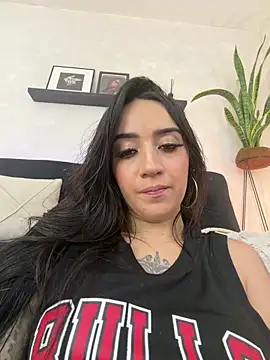 Онлайн чат XXX EmmyEvans1