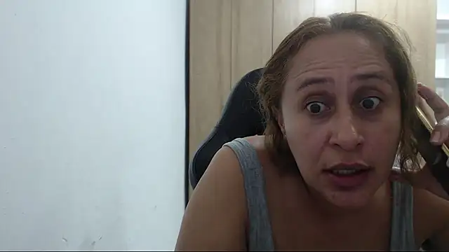 RoxanaLove9 Chat XXX in diretta