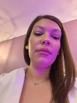 ClaraPasssion's Live XXX Chat