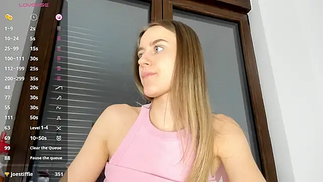 Онлайн чат XXX soakeddreams_