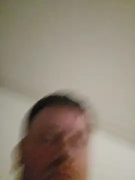 christian9pppp: διαδικτυακό σόου στην κάμερα